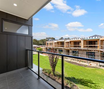 Brand New Townhouse Living in the Heart of Riverside Estate - Photo 5