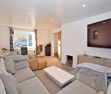 2 bedroom end of terrace house to rent - Photo 1