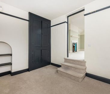 4 bedroom semi-detached house to rent - Photo 3