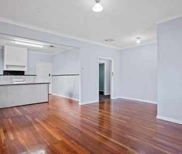 Cosy Carey Park Home - Photo 1