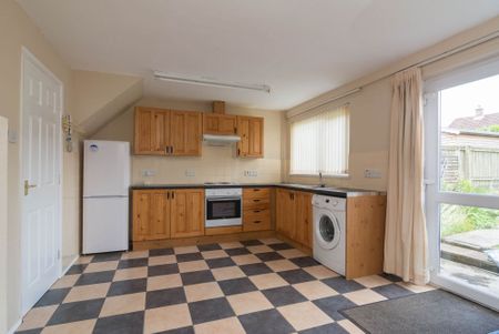 5 Rathmore Park, BELFAST, BT10 0FW - Photo 4