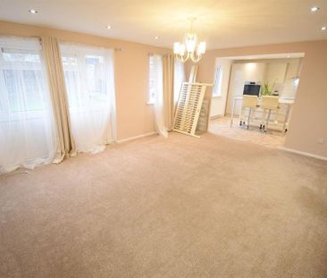 3 bedroom end of terrace house to rent - Photo 1