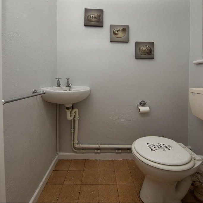 75 Hillside Road, Ballynahinch, BT24 8UL - Photo 1