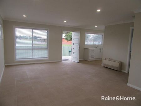 5 Apex Street, Belmont, NSW 2280 - Photo 3