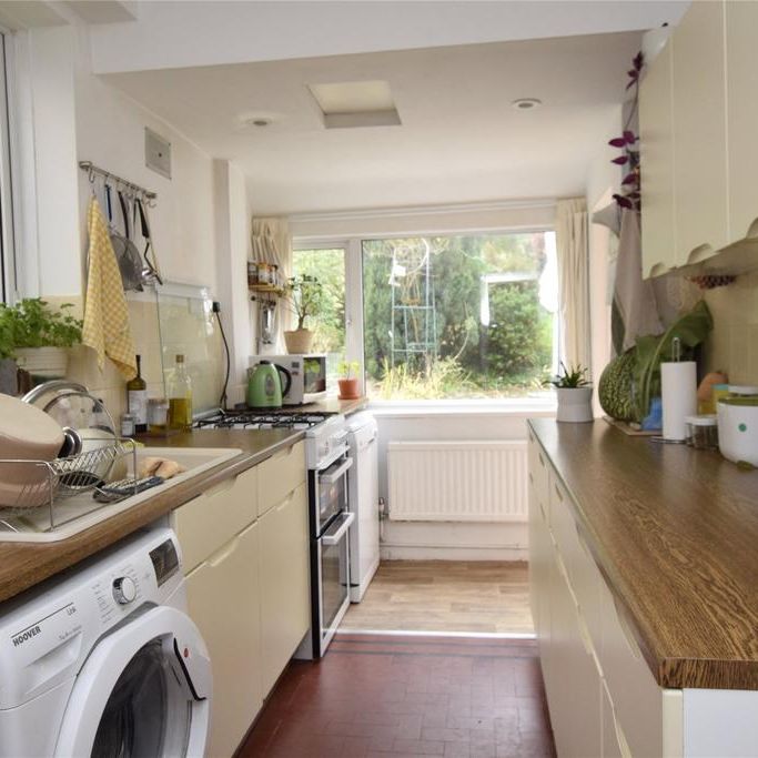 3 bedroom semi-detached house to rent - Photo 1