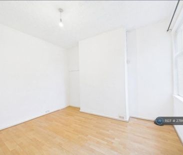 4 bedroom terraced house to rent - Photo 3