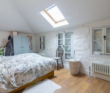 2 Bed Semi-Detached House, Florist Mews, SE6 - Photo 3