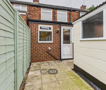 2 bedroom terraced house to rent - Photo 4