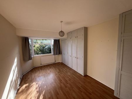 4 bedroom semi-detached house to rent - Photo 2
