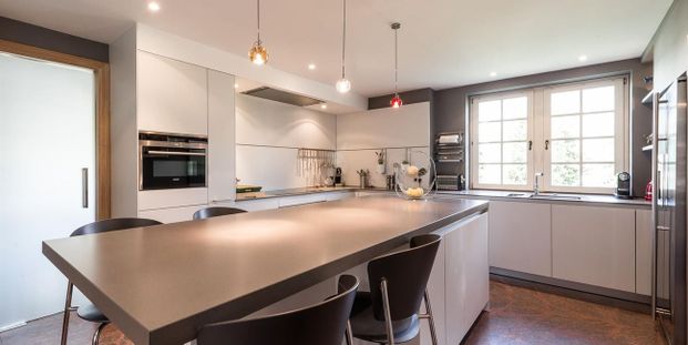 Woning te huur in Ukkel voor € 14.000 met 7 slaapkamers - Foto 1