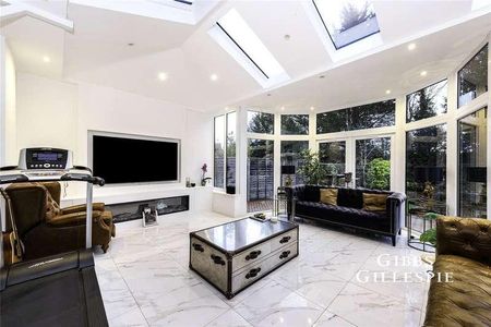 The Grove, Isleworth, TW7 - Photo 3