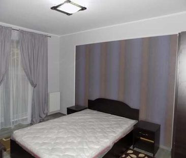 Apartament deosebit, cu 3 camere,70 mp, mobilat modern, parcare, gradina 45mp - Photo 3