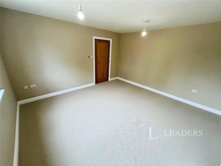 5 bedroom detached house to rent - Photo 2