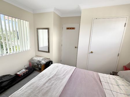 Spacious four bedroom home! - Photo 4