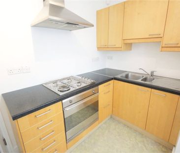 2 Bedroom Flat / Apartment - St. Cross Road, Winchester - Photo 5