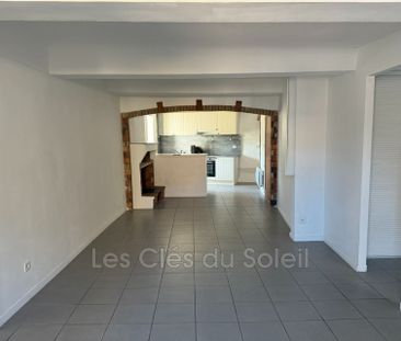 Location Appartement 2 pièces 56m² SOLLIES TOUCAS 83210 - Photo 1