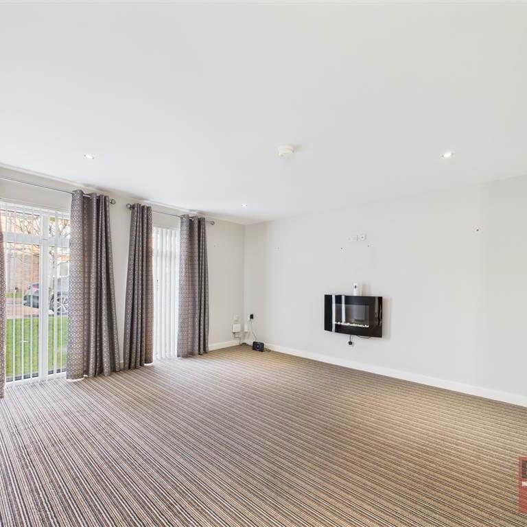 Porter Green Place, Larne, BT40 2UH - Photo 1