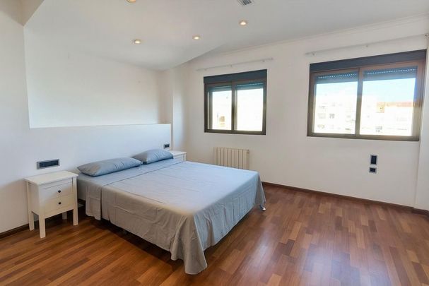 2 room luxury Flat for rent in Valencia - Photo 1