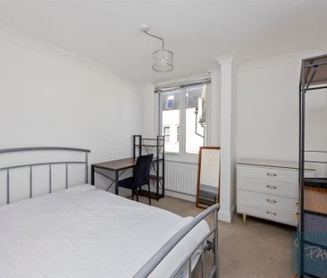 4 bedroom apartment to rent - Photo 4