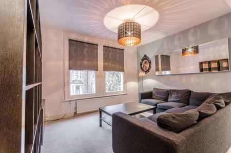 2 bedroom flat to rent - Photo 2