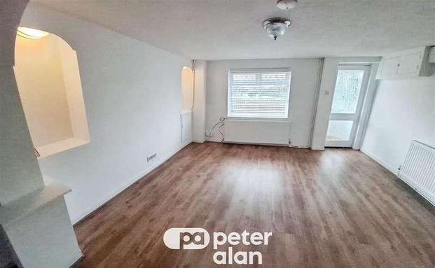 Carmarthen Road, Fforestfach, Swansea, SA5 - Photo 1