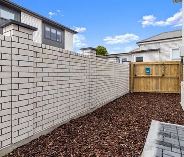 Rare find in Greenlane! 4-Bedroom New Build in Double Grammar Zone - Photo 4