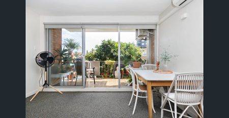 Spacious unit with beautiful views - Photo 5