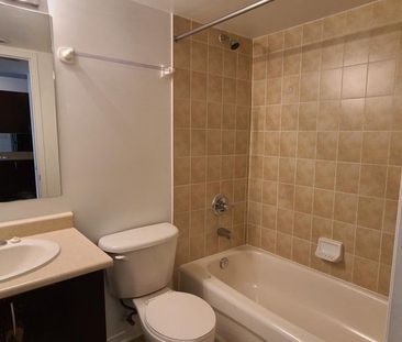 For Lease - 4975 Southampton Drive Unit# 220, Mississauga, Ontario - Photo 4