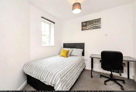 7 bedroom semi-detached house to rent - Photo 2