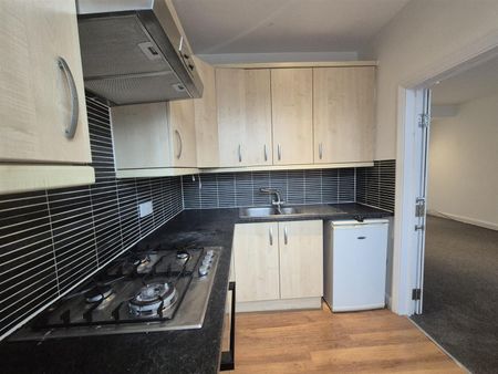 Aylmer Parade, Hornsey N2, London - Photo 4