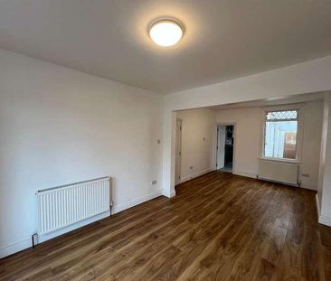 Felixstowe Road, London, N9 - Photo 2