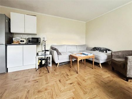 3 bedroom maisonette to rent - Photo 3