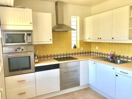 6.5-room single-family house with terrace and garden - Photo 2