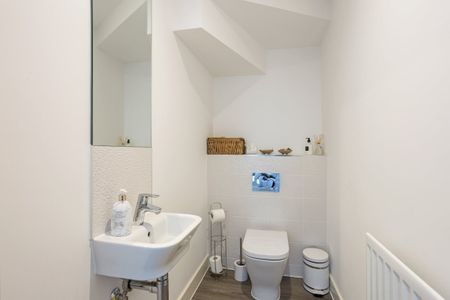 3 bedroom detached house to rent - Photo 4