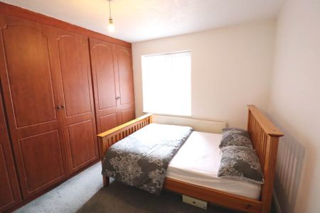 Chairborough Road, High Wycombe - Photo 5