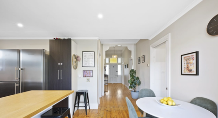 708 Lydiard St N, Soldiers Hill VIC 3350 - House For Rent | Domain - Photo 2