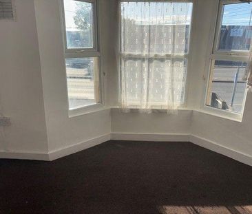 4 bedroom terraced house to rent - Photo 4