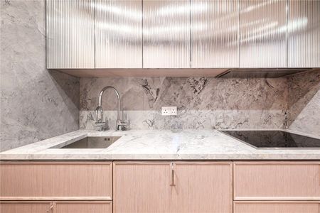 Hanover Square, W1S - Photo 3