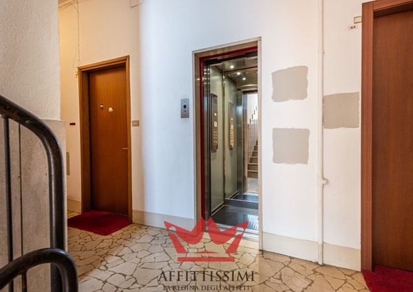 Rif. 772 | bilocale con balcone con vista sulla darsena.