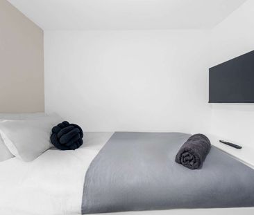 Baguley Street Room 2 - Photo 2