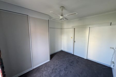 3 BEDROOM HOME NEXT TO GOLF COURSE! - Photo 2
