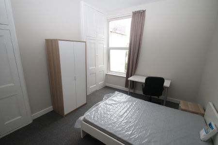 2 Bedroom | Flat 2, 78 North Road East, PL4 6AN - Photo 2