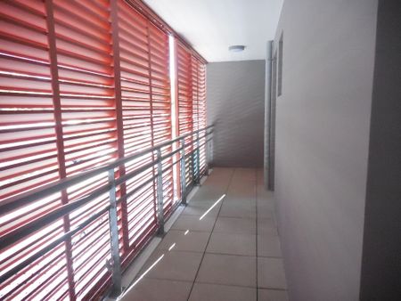 Appartement 2 pièces 42m2 MARSEILLE 12EME 836 euros - Photo 2