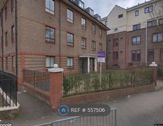 2 Bedrooms Flat to rent in Rutland House, Epsom KT18 | £ 265 - Photo 1