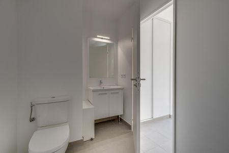 location Appartement T2 DE 44.6m² À NICE - Photo 4