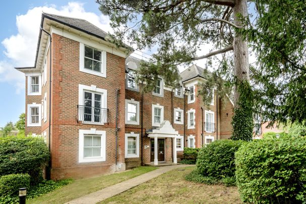 Devonshire House, Woodside Park Road, London - Photo 1