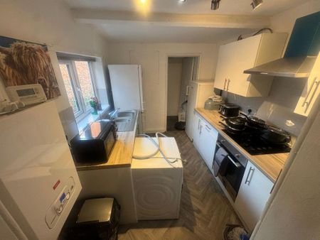 5 bedroom house share to rent - Photo 5