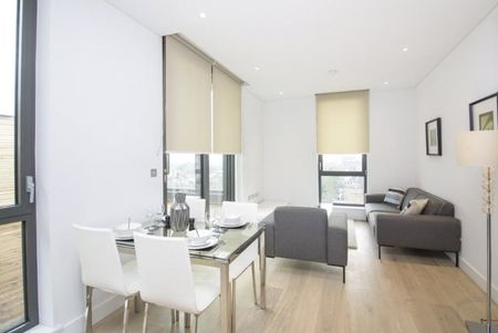 Capital House, 4 Plaza Gardens, SW15 2DJ - Photo 2