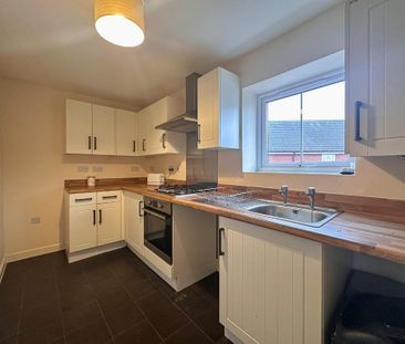 2 bedroom coach house to rent - Photo 6