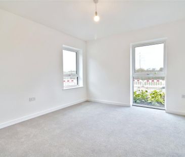 3 bedroom semi-detached house to rent - Photo 3